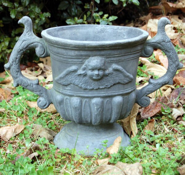Hen Feathers Cherub Pot with two Handels